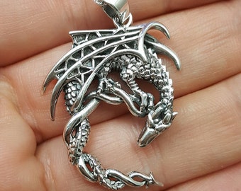 Dragon necklace. Sterling silver Dragon crescent moon. Dragon pendant. Man necklace. Mens gift. Drogon necklace. Game of Thrones pendant