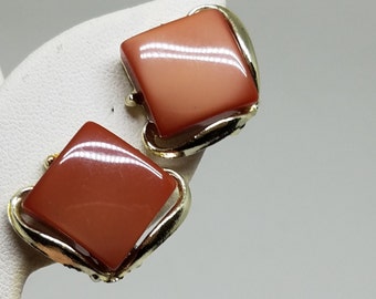 Caramel Color Thermoset Lucite Moonglow Vintage Earrings Clip On