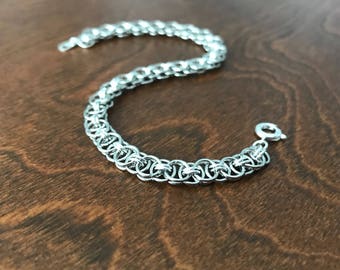 Silver chainmaille bracelet