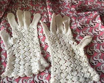 Lovely crochet wrist length gloves