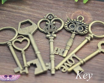 Vintage Keys - Antique Key Necklace - Key Charms - Skeleton Key Pendants - Bottle Opener Keys - Skeleton Keys - N Style Keys