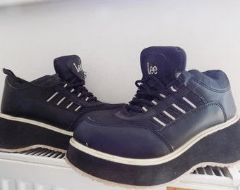 Vintage 90's Grunge Platform Sneakers/90's Rave Platform Chunky Sneakers/Vintage Lee Cooper Platform Sneakers/90's Retro Platform Sneakers