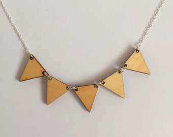 Create your own bunting flags necklace