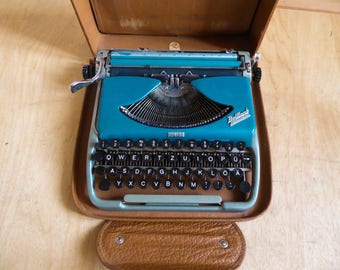Working Typewriter - Silver and Blue Brilliant Neckermann Junior - Groma Kolibri - Fully Serviced - Working Perfectly