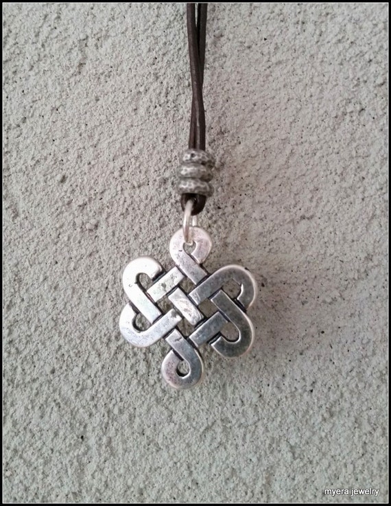 Silver Infinity Necklace, Women Celtic Necklace, Celtic Knot Necklace, Outlander Jewelry, Irish Necklace, Scottish Jewelry, Infinity Pendant