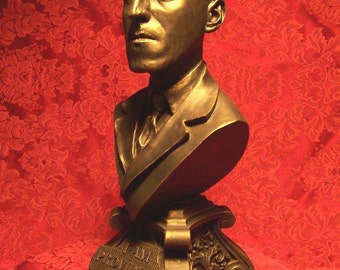H.P. Lovecraft 12 inch Bust!!!