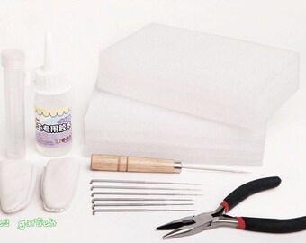 Premium Felting Needle Tool Kit Package, Set of 7, Felting Needle Foam Wooden Spike Glue Fingerstall Gloves Pliers