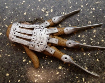 Freddy Krueger Glove - Nightmare on Elm Street - Wes Craven - Polymer Clay Pendant