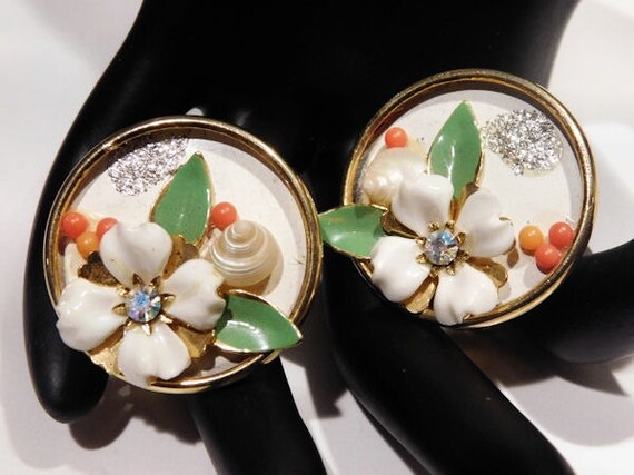 CORO Clip On Earrings