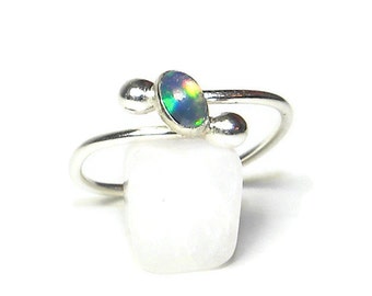 Welo Opal Ring, Extra Brilliant Flashes of Fire in Fine Silver R153