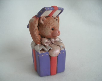 Teddy in the gift of ceramics