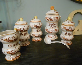 brown onion vintage 7 piece collection for kitchen