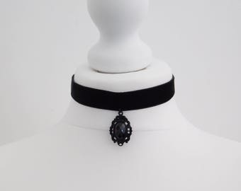 Black Pendant Black Velvet Choker Necklace Victorian Gothic Burlesque