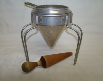 VTG Colander Wear-Ever Canning Sieve Strainer Juicer Stand Wood Pestle No.8 L@@K