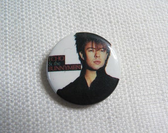 Vintage 80s Echo and the Bunnymen - Ian McCulloch Pin / Button / Badge