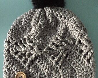 Women M/L with removable Pom Pom Hat