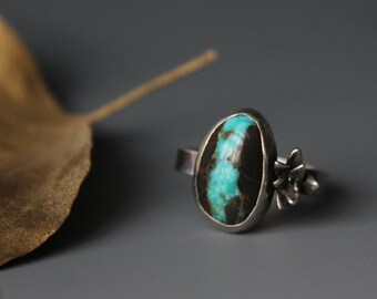 Royston ribbon turquoise ring with succulent sterling silver artisan ring