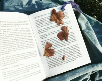 Pressed flower bookmark Blossom bookmark Botanical Bookmark Laminated Bookmark Floral Book Accessory gift for reader Bookworm Bookaholic