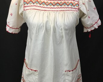 70's Embroidered Mexican Top with Pockets