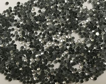Rhinestones 2 mm Thermo Crystal in a set of 5 grams