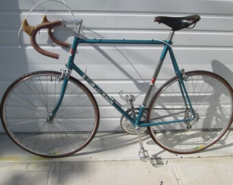 july 4 sale 1975 Bob Jackson cycles Leeds England 62CM original metallic blue finish reynolds 531C tubing full campagnolo nuovo record