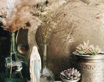 Small statue Virgin Mary