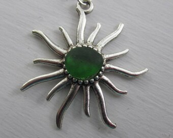 Sun Pendant, Beach Glass Pendant, Sea Glass Pendant, Green Necklace, Seaglass Jewelry,Sun Jewelry, Sun Necklace, Gift for Her