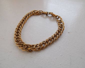 Vintage Signed Monet Gold Tone Chain Bracelet