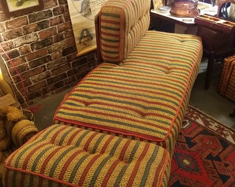 Mid century 1950s bench sofa/sofa-bed.