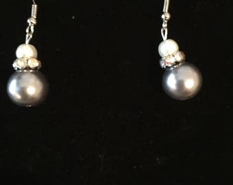 Gray and white glass bead drop earrings