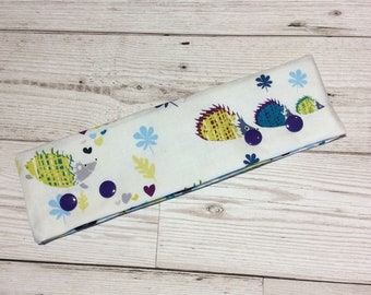 Double pointed knitting needles holder - dpn cozy - Spring Hedgehogs