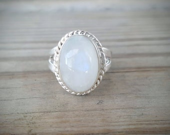Moonstone Ring - Rainbow Moonstone Ring - Moonstone Jewelry - Silver Ring - Gemstone Ring - June Birthstone - Moonstone Engagement Ring