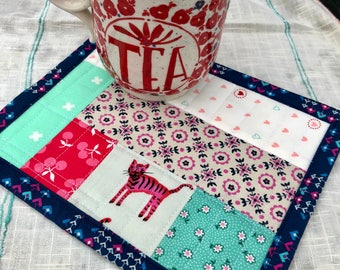 Mug rug mug mat table mat tea mat coffee mat quilting gift teacher gift snack mat mini quilt patchwork mat