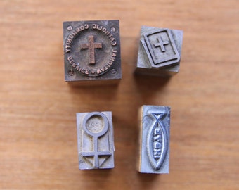 Lot of 4 wood and metal vintage letterpress stamps/blocks with Christian motifs, old printing supply, cross. Bibel, fish motifs,