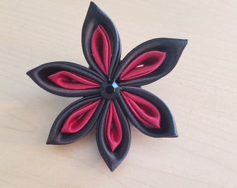 Black & Burgundy Tsumami Kanzashi Hair Clip