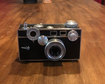 Vintage Argus C3 Camera - Great For Decor!