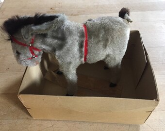Darling vintage wind up Donkey/still works