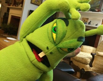 Alien puppet from Supermarologan youtube sml movie.