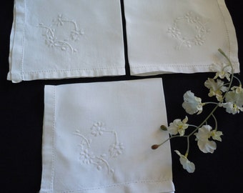 Three (3) Vintage Napkins, Embroidery, Wedding, Bouquet, keepsake, tea party