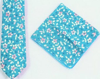 Tie and handkerchief set