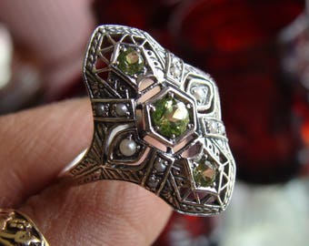 Art Deco design Sterling Silver Peridot & Seed Pearl Ring Size 8.5