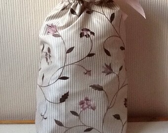 Great striped fabric pouch and rebroder