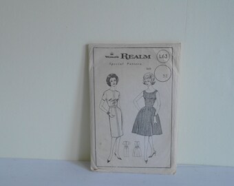 Vintage Women's Realm L63 Dress Pattern, 1950 Dress Pattern, Size 32 Inches - Unused