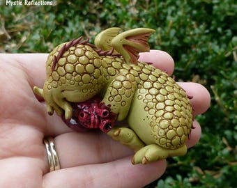 Cutethulhu sleeping with heart - Cthulhu Polymer Clay Sculpture