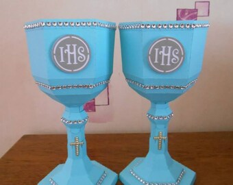 Shape communion chalice centerpiece