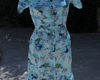 Fun lightweight vintage dress