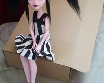 Draculaura monster high custom OOAK