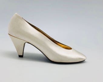 Vintage Nina silk pumps size 6