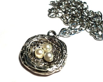 Bird's nest necklace