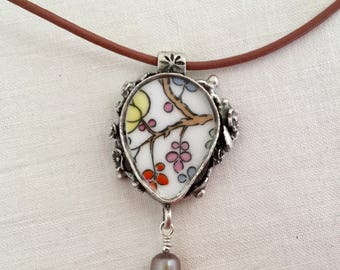 Broken China Jewelry / Broken China Necklace / broken plate jewelry